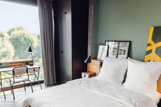 Studio - (Classic Patio)