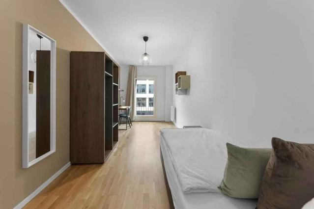Zimmer in 10117 Berlin, Germany