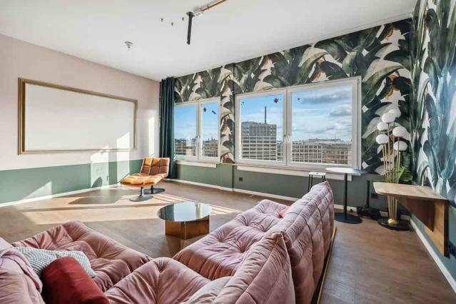 Private Room (9.8 Sqm)