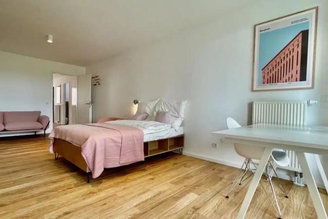 Room in 7 Bed 2 Bath