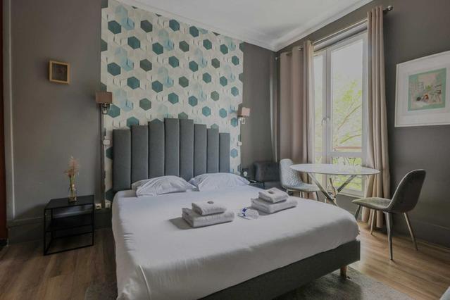 Paris şehrinde 1 oda