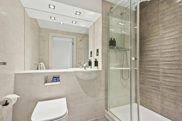 1 室户公寓 位于 London