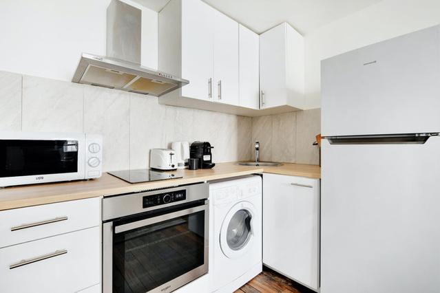 Paris şehrinde 1 oda