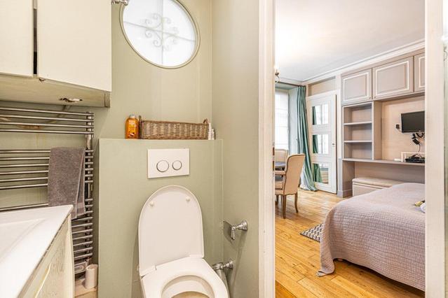 1 комнатная квартира по адресу Paris