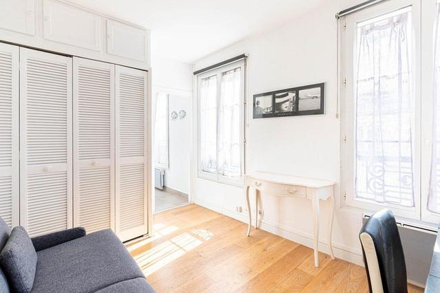 1 комнатная квартира по адресу Paris