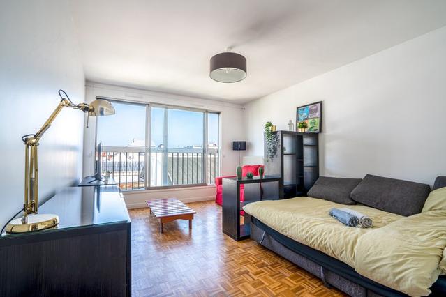 Paris şehrinde 1 oda