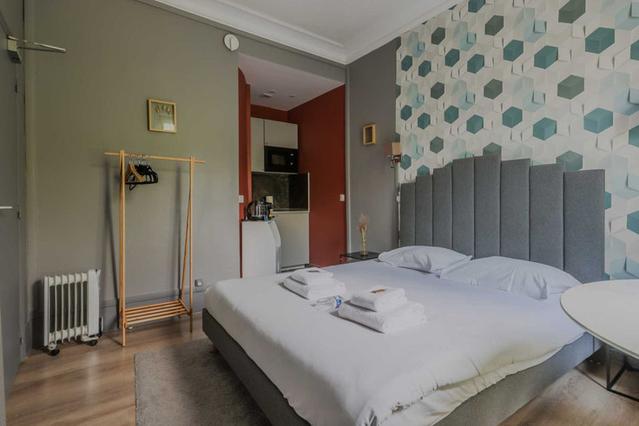 Paris şehrinde 1 oda