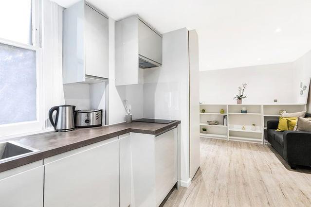 1 室户公寓 位于 London