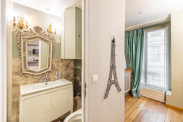 1 комнатная квартира по адресу Paris