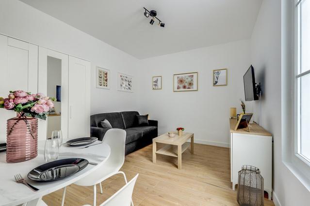 Paris şehrinde 1 oda