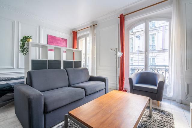 Paris şehrinde 1 oda