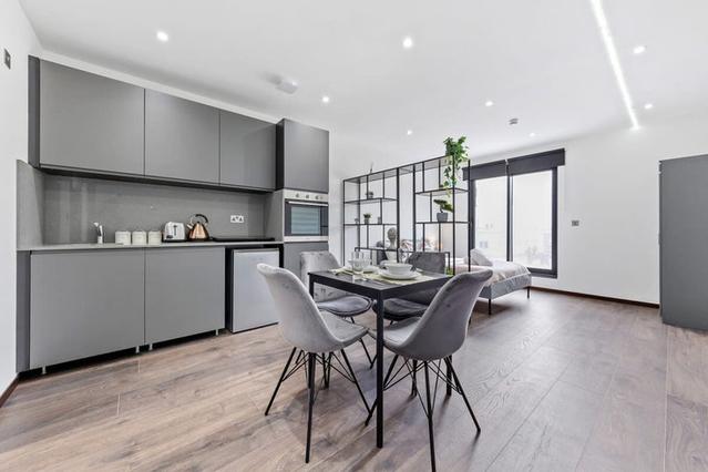 1 室户公寓 位于 London