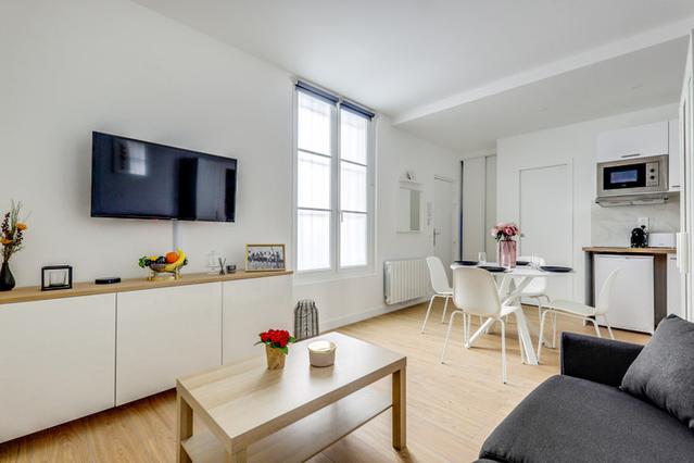 Paris şehrinde 1 oda