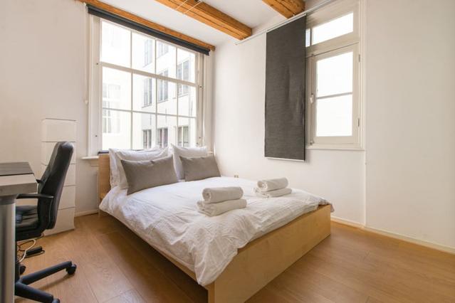 Oudezijds Achterburgwal