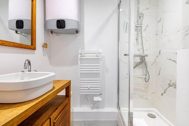 Paris şehrinde 1 oda