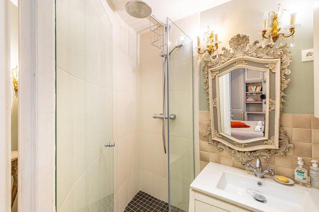 1 комнатная квартира по адресу Paris