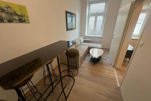 1-Zimmer Wohnung in Goldschlagstraße, 15. Bezirk