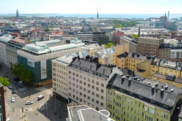 房间 位于 Malminkatu, Kamppi