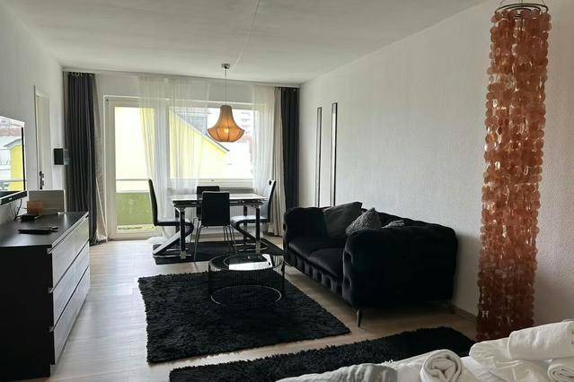 Friedrich-Ebert-Straße, Hattersheim am Main şehrinde 1 Stüdyo