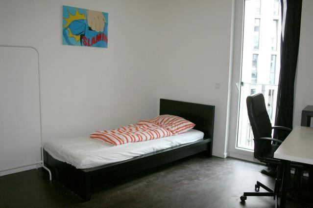 Une chambre à Bernhard-Weiß-Straße, Mitte