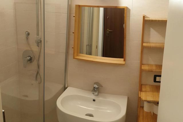 Studio à Piazzale Gabriele Rosa, Lodi-Corvetto