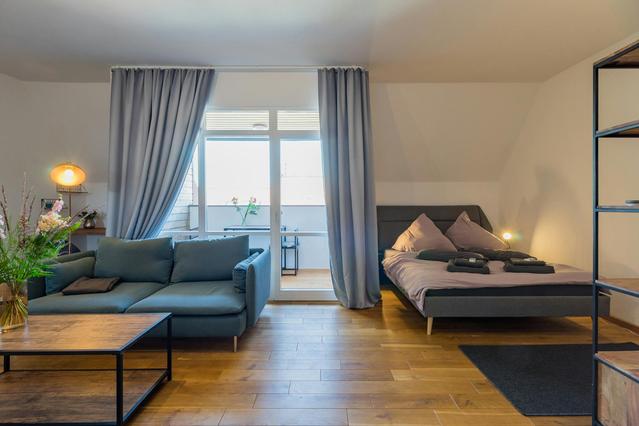 Studio in Greifenhagener Straße, Prenzlauer Berg