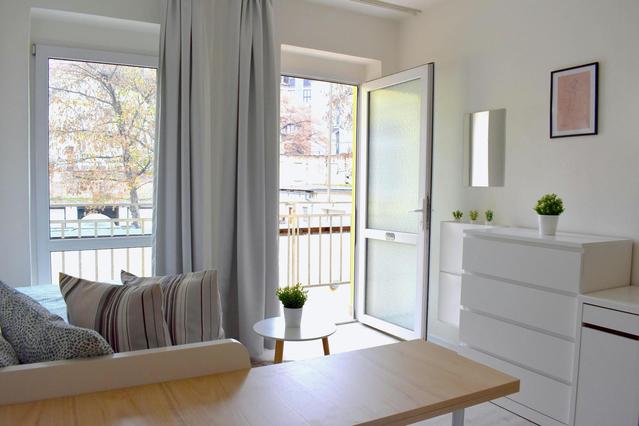 Studio in Koněvova, Žižkov