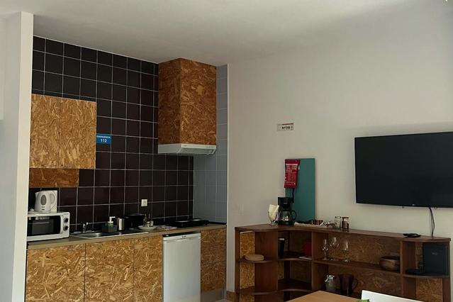 Studio in Rua Vasco da Gama, Parede