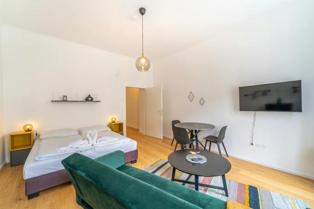 Studio in Salzachstraße, Brigittenau