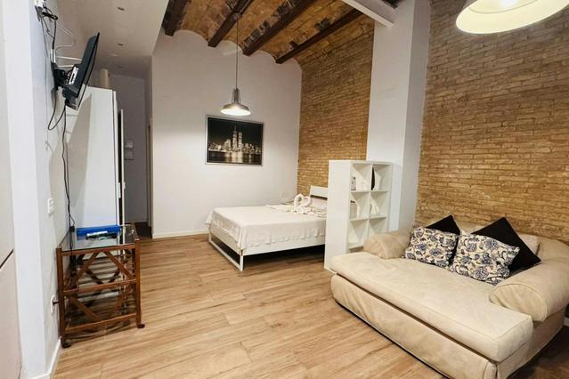 Studio in Carrer de Roger de Flor, Ciutat Vella