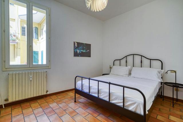 Appartamenti di 1 locali in Via Castiglione, Santo Stefano