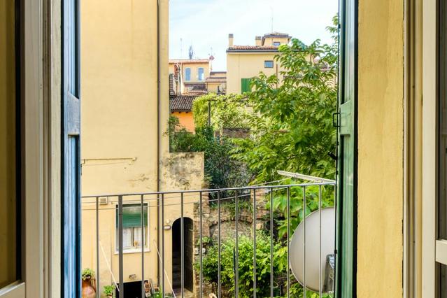 Appartamenti di 1 locali in Via Castiglione, Santo Stefano