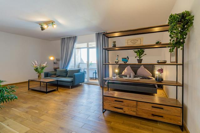 Studio in Greifenhagener Straße, Prenzlauer Berg
