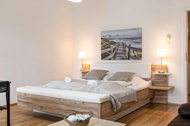 Wiedner Hauptstraße, Vienna