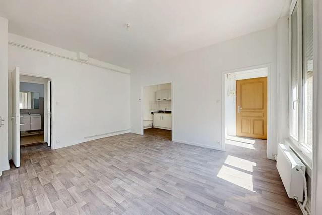 Piso de 1 habitación en Rue Rabelais, Centre Ville-Peuple-Chavanelle
