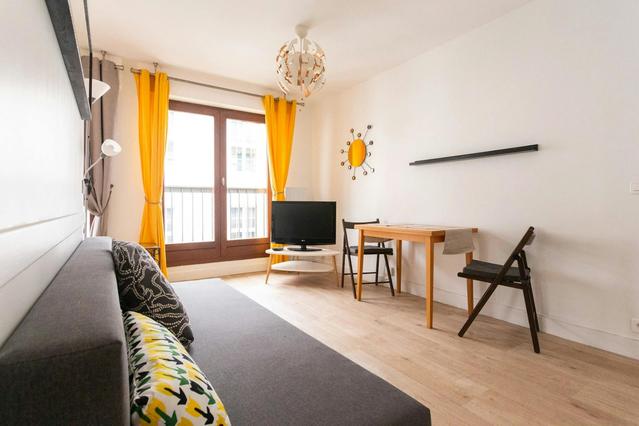 Rue Maurice Rouvier, Paris