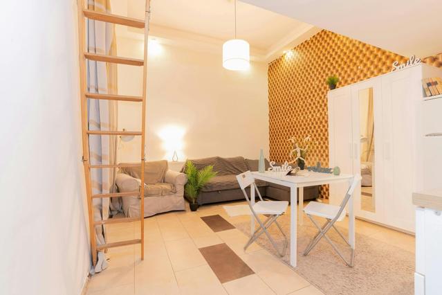 Студия по адресу Kazinczy utca, Budapest 7