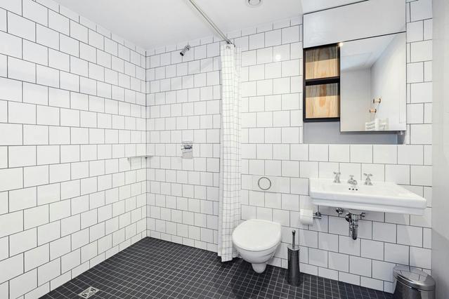 Stralsunder Straße, Mitte şehrinde 1 Stüdyo