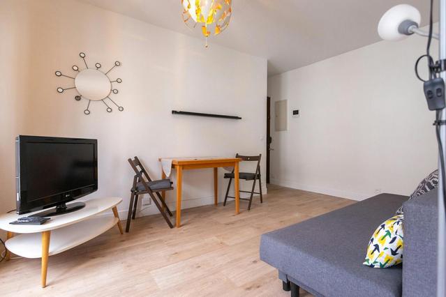 Rue Maurice Rouvier, Paris