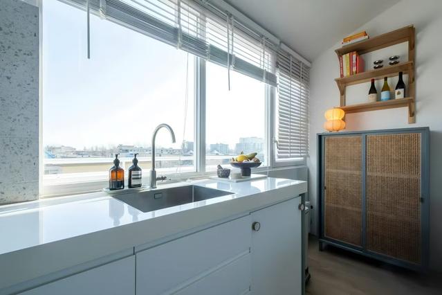 Bright apartment Amsterdam East