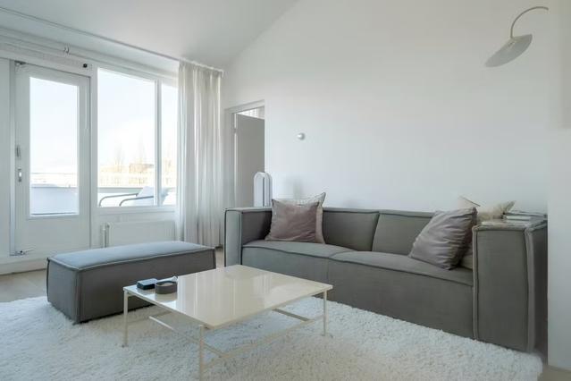 Bright apartment Amsterdam East