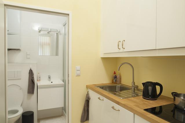 Cute and cozy studio perfectly located