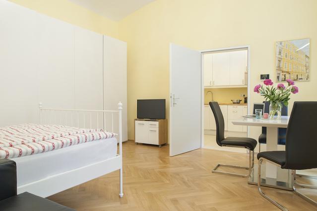 Cute and cozy studio perfectly located