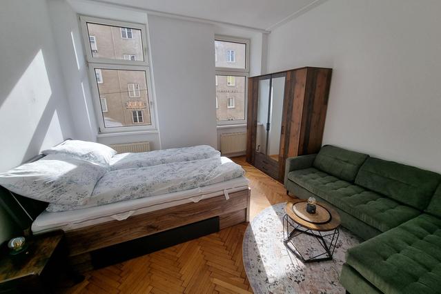 City apartment with comfort & proximity to the subway