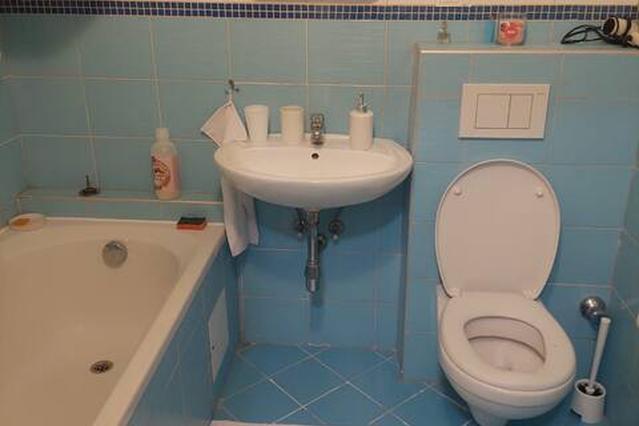 Bright Studio Apartment with Balcony in Prime Location – Innsbruck