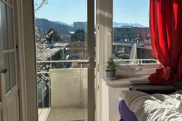 Bright Studio Apartment with Balcony in Prime Location – Innsbruck