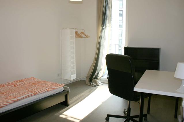 Room in Bernhard-Weiß-Straße, Berlin for 44 m² with 2 bedrooms