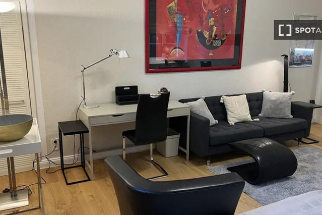 Appartamenti di 1 locali in Caspar-Theyß-Straße
