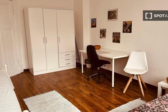 Room in 3-bedroom apartment for rent in Berlin