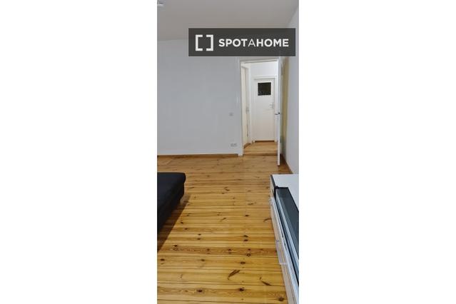 Room for rent in apartment with 2 bedrooms in Berlin